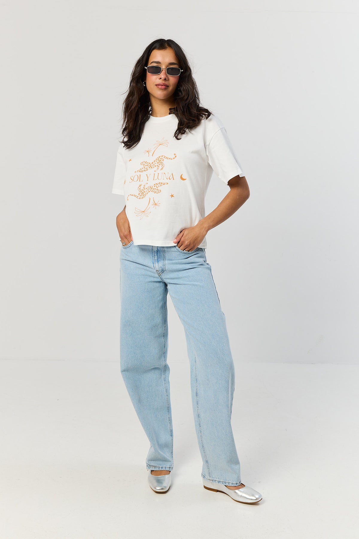 T-shirt Leo white