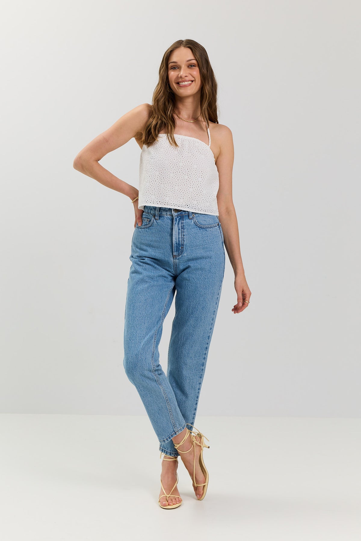 Top Laurel white