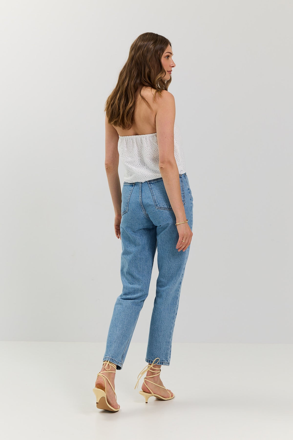Top Laurel white