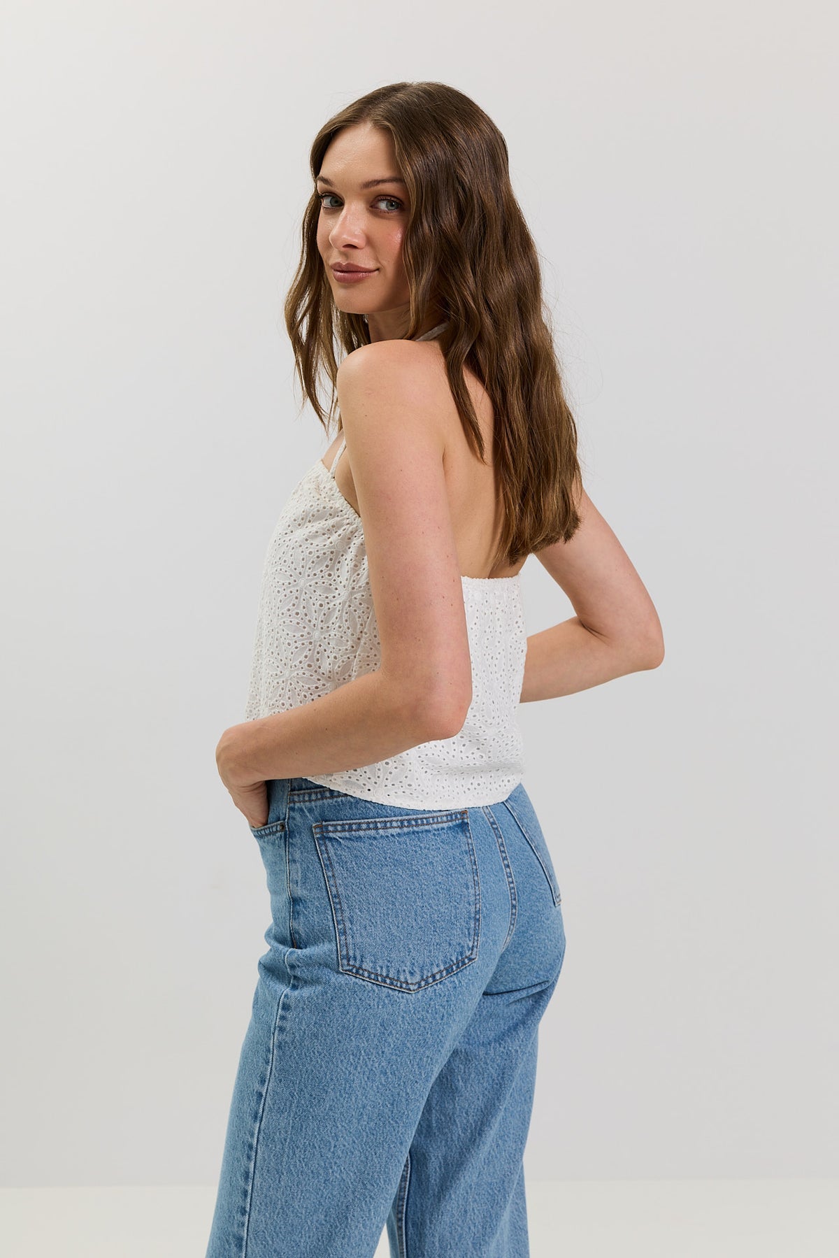 Top Laurel white