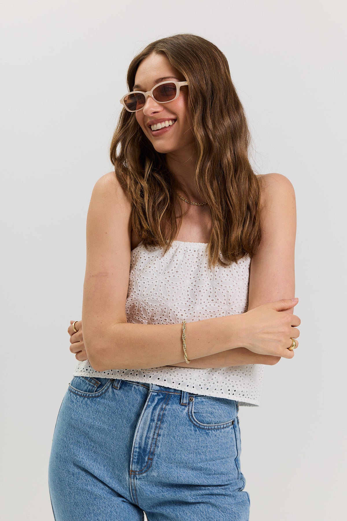 Top Laurel white
