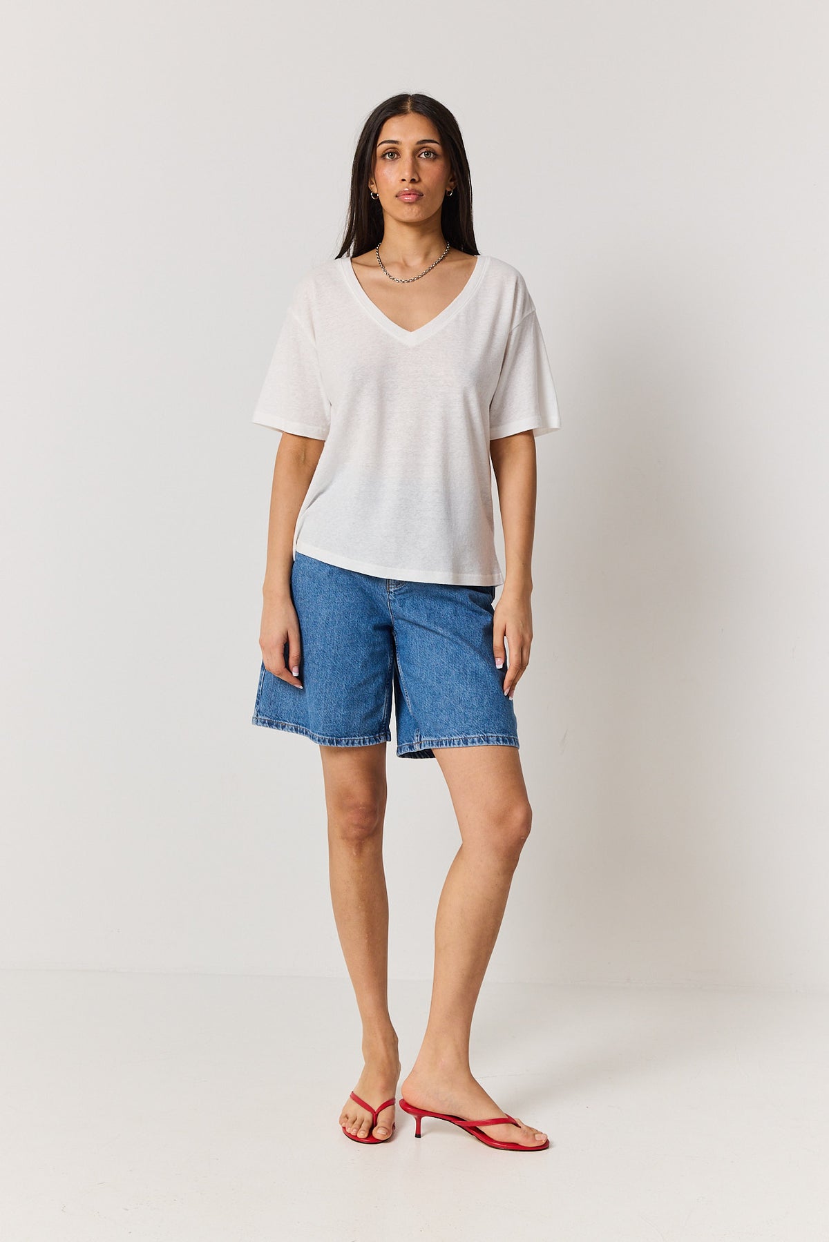 T-shirt V linen white