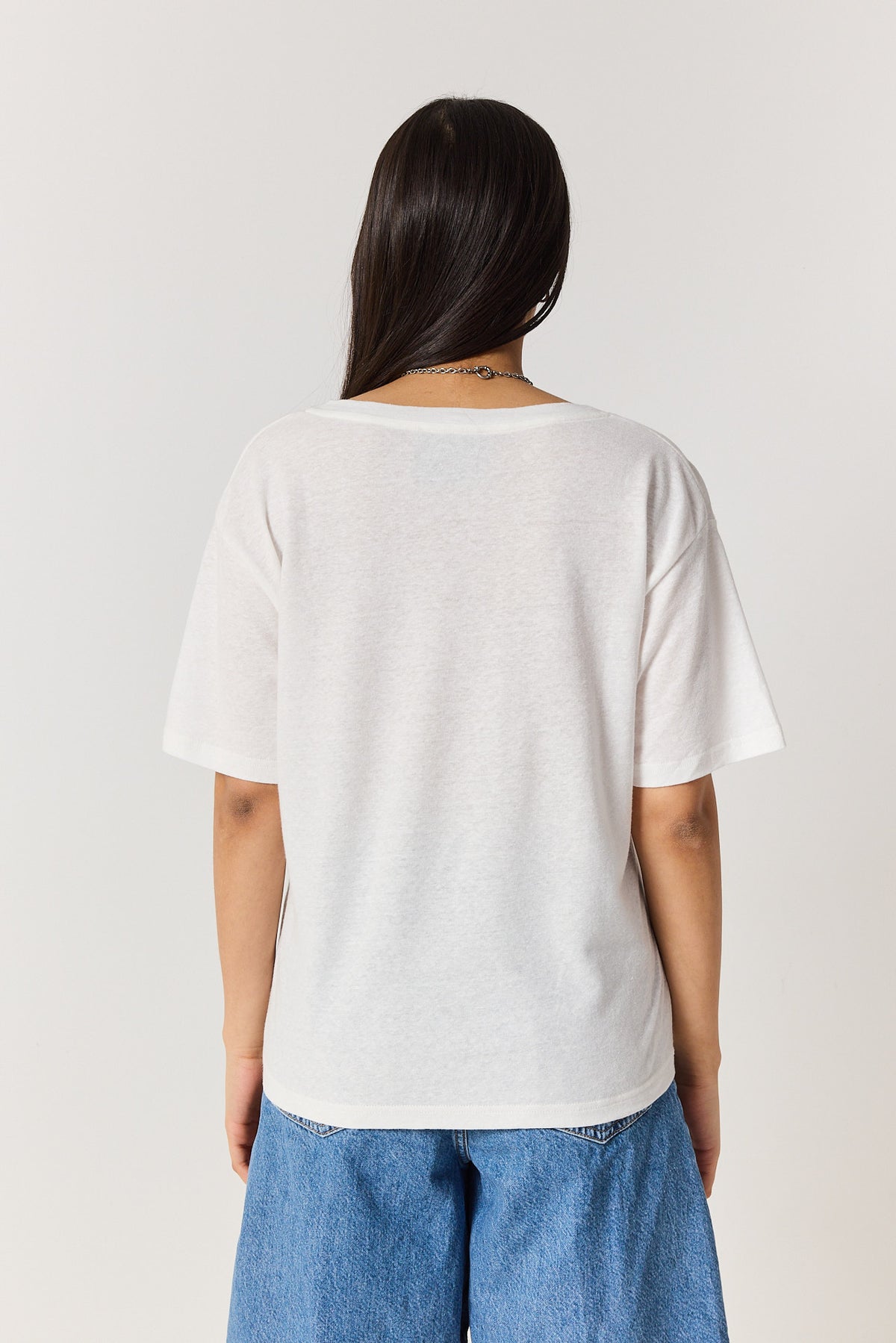 T-shirt V linen white