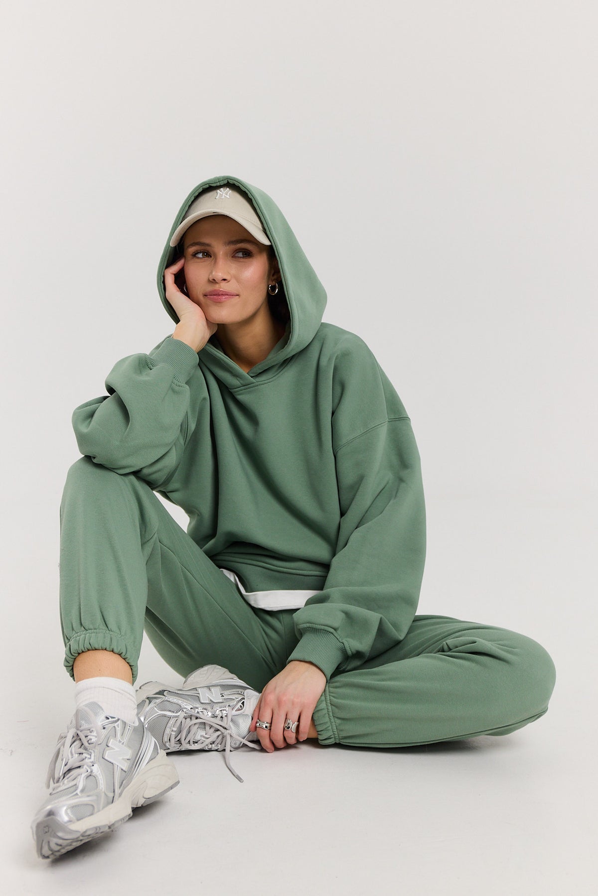 Spodnie dresowe dark matcha