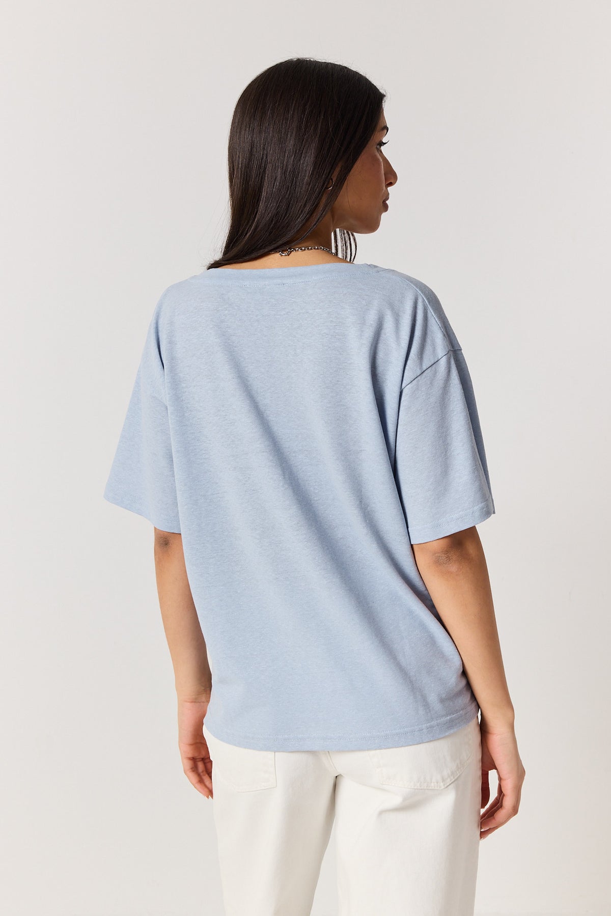 T-shirt V linen powder blue